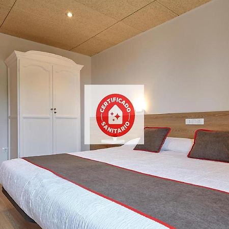 Hostal Nobadis Cervera  Ngoại thất bức ảnh