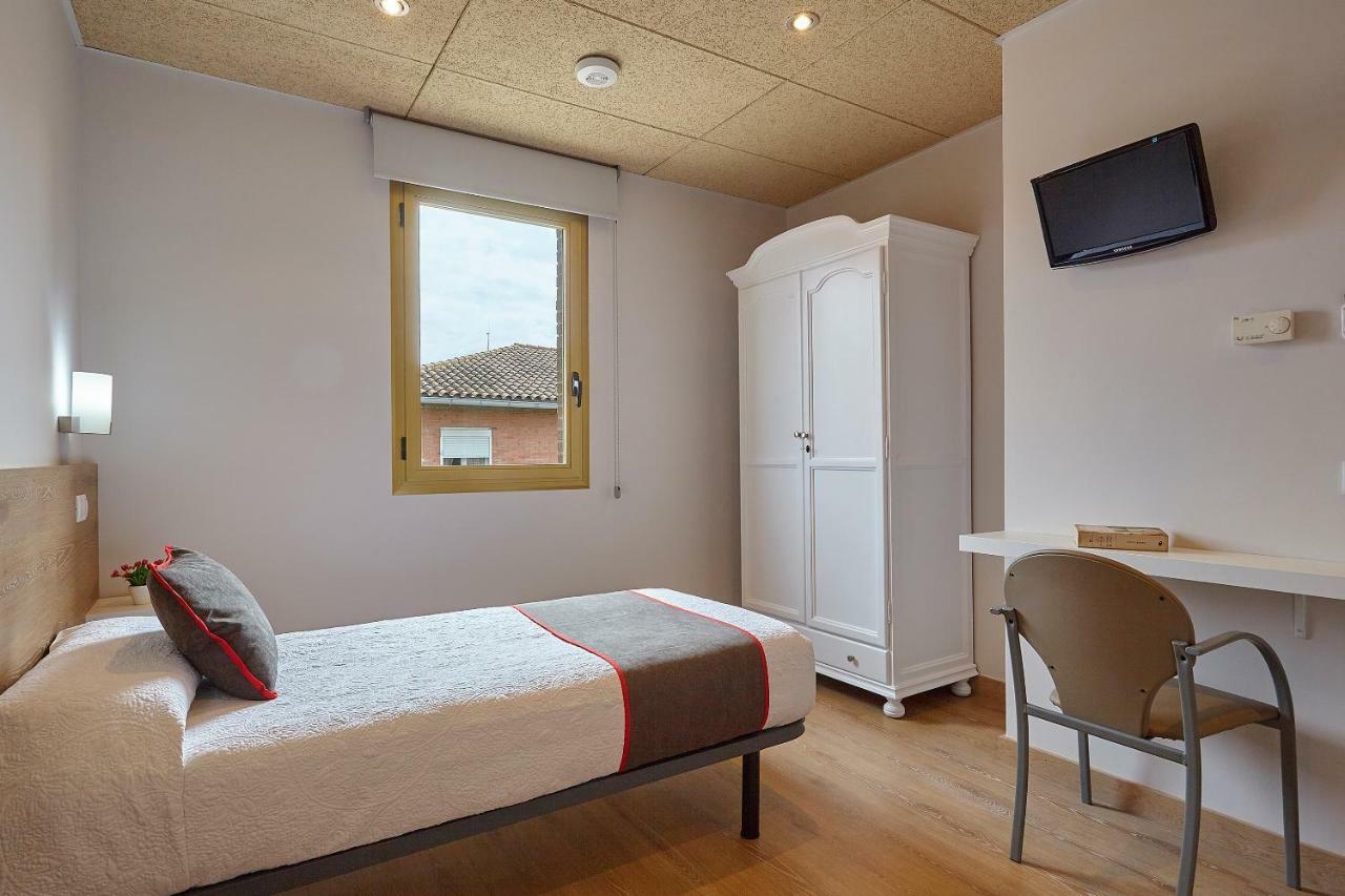 Hostal Nobadis Cervera  Ngoại thất bức ảnh